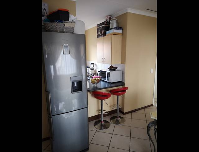 2 BEDROOM APARTMENT FOR SALE IN WILLOWBROOK
